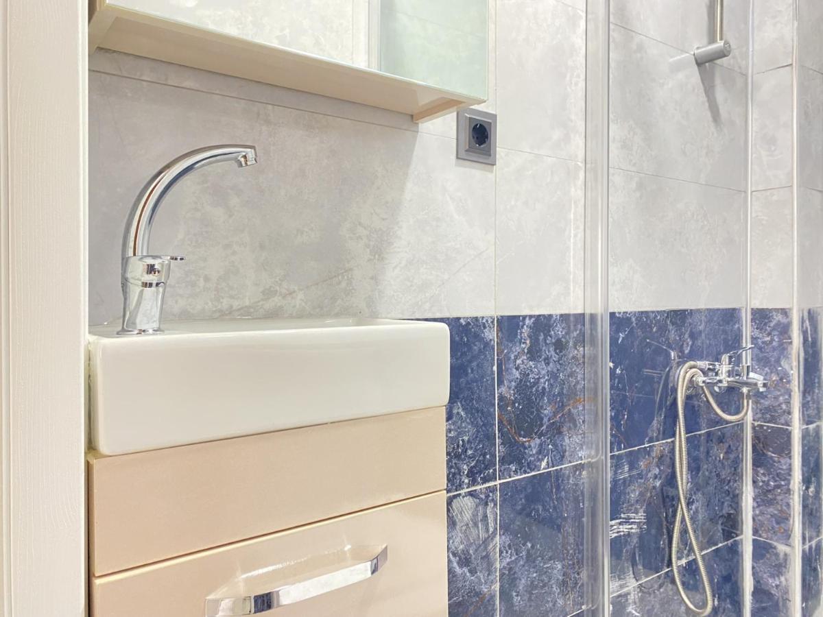 New Studio 1 Min To Trump Mall And Metro In Sisli Istanbul