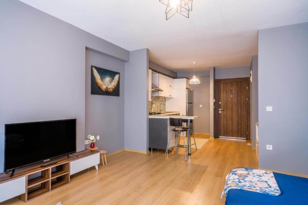Flat 10 Min To Vadistanbul Mall And Ataturk Forest *