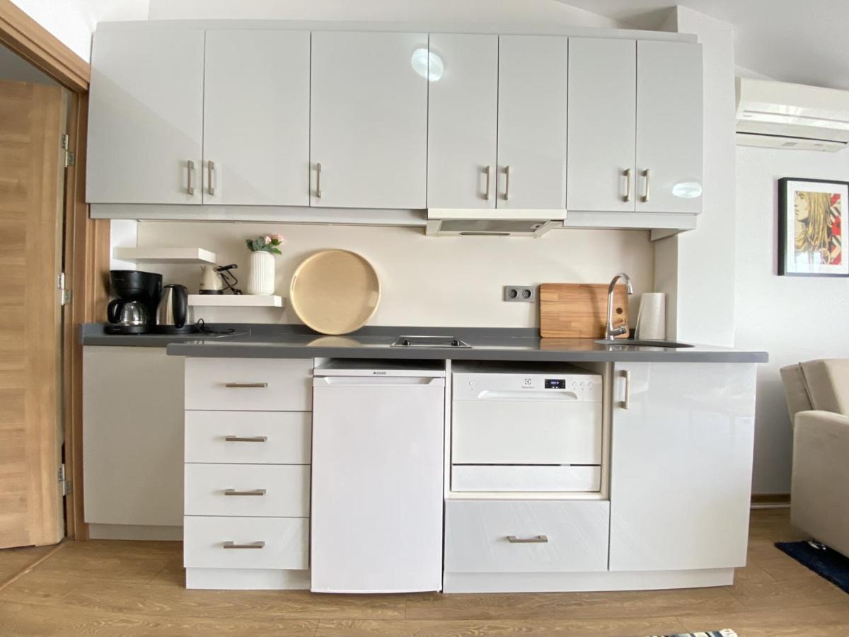 Flat W Terrace 10 Min To Citys Mall And Taksim *