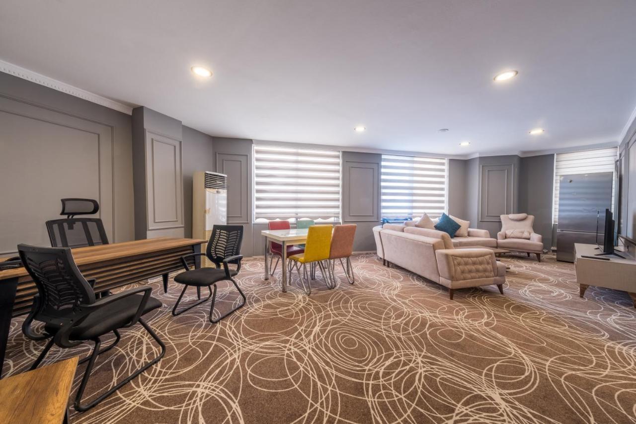 The New Hotel *
