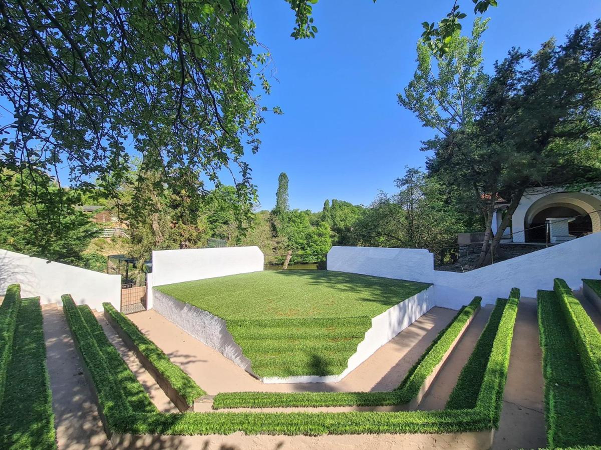 Polonezkoey Country Club & In The Wildlife Park! Resort Istambul