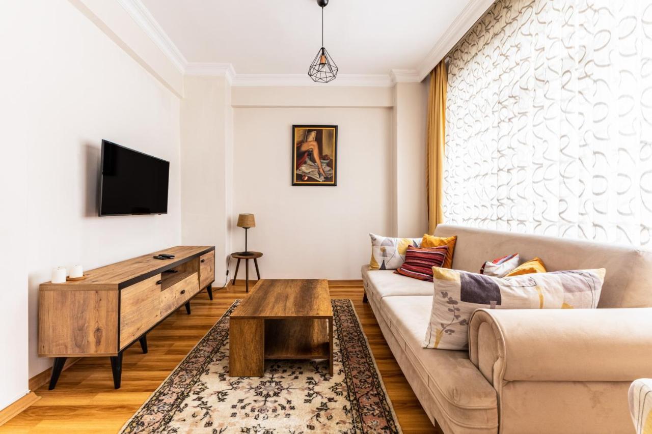 Spacious Flat 10 Min To Dolmabahce Palace Apartment *