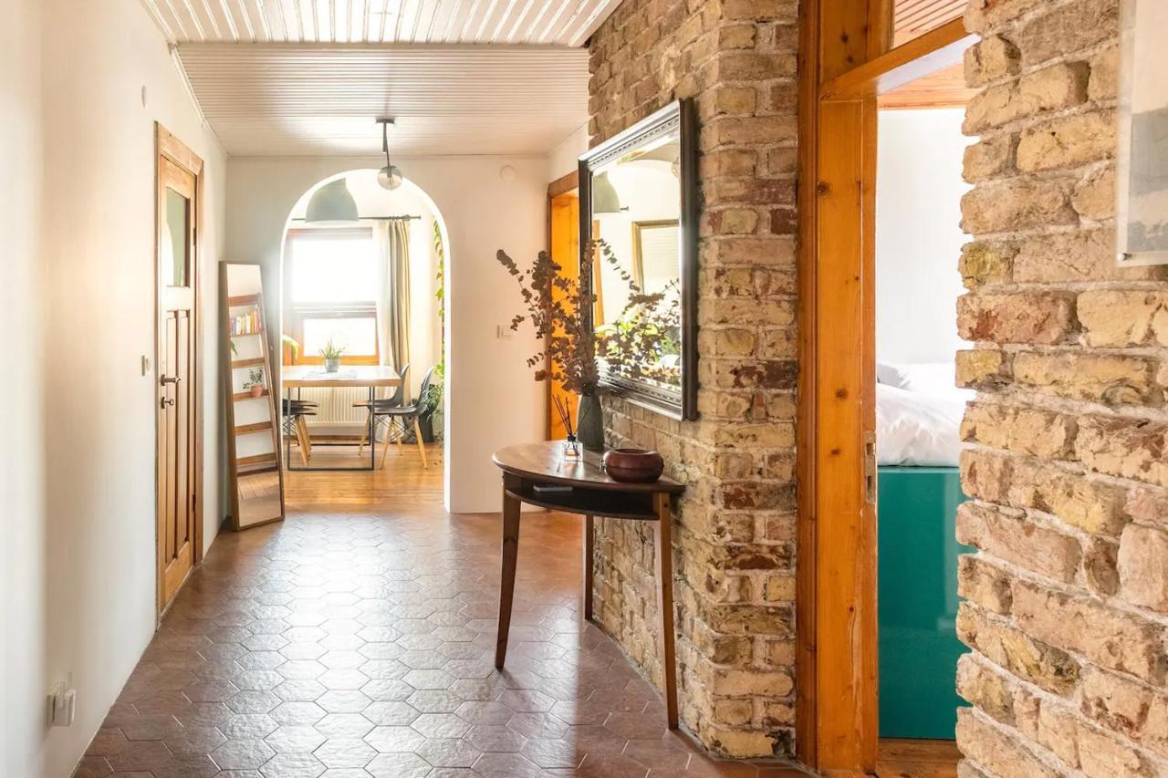 Cosy Roof Flat On 5th Floor With Bosphorus View Apartment *