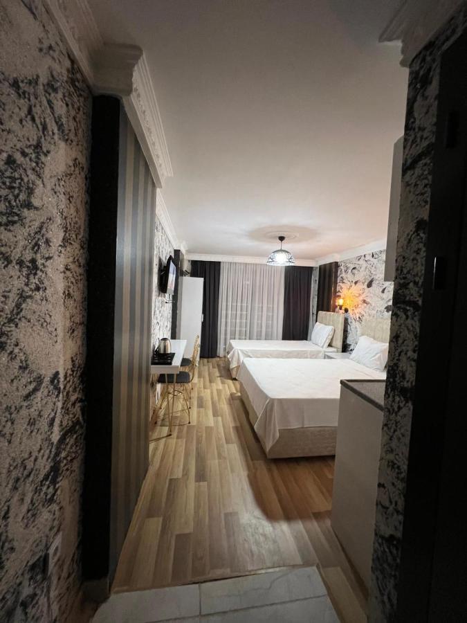 Star Hotel *