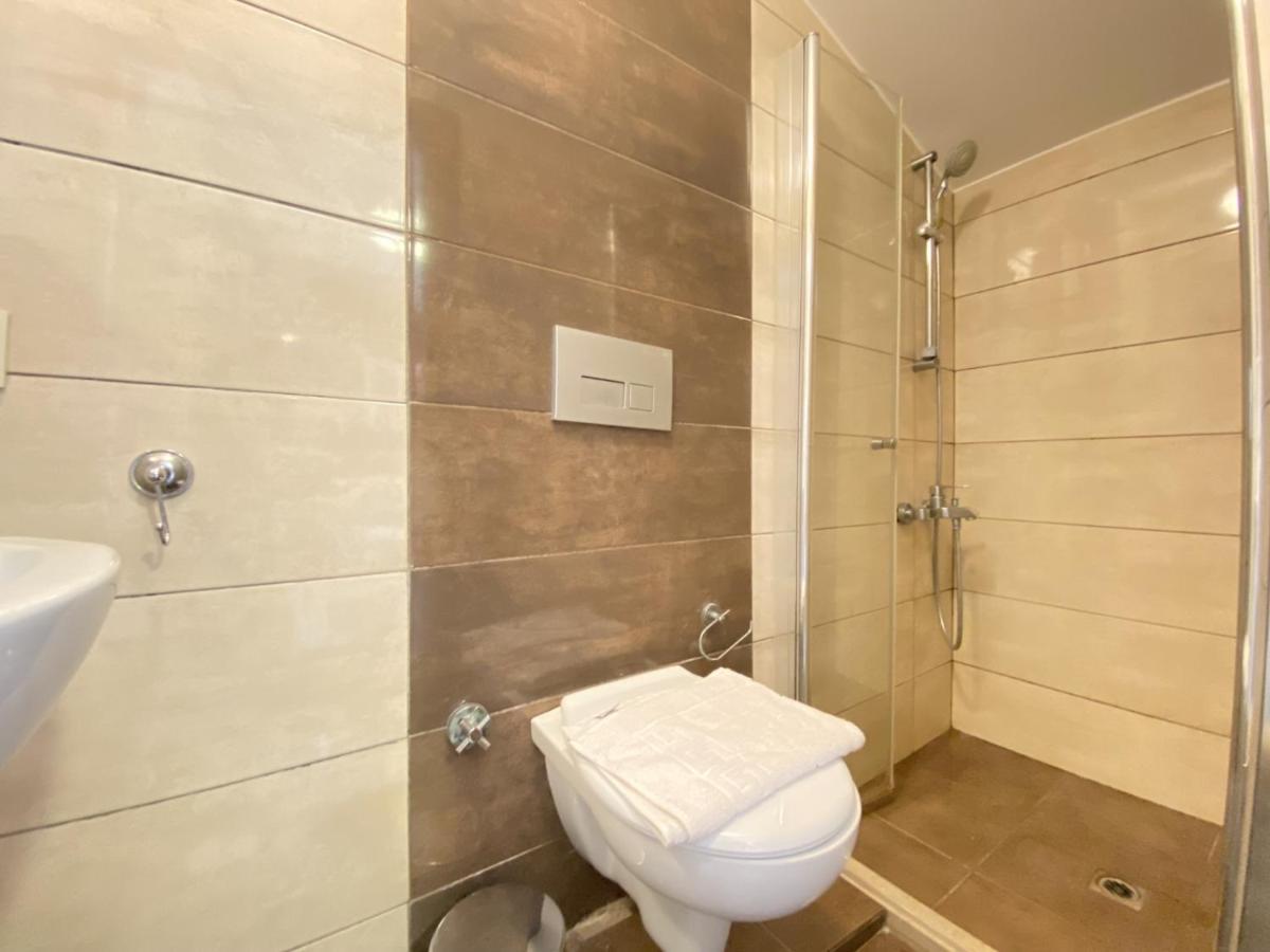 Apartment Flat W Terrace 10 Min To Citys Mall And Taksim *