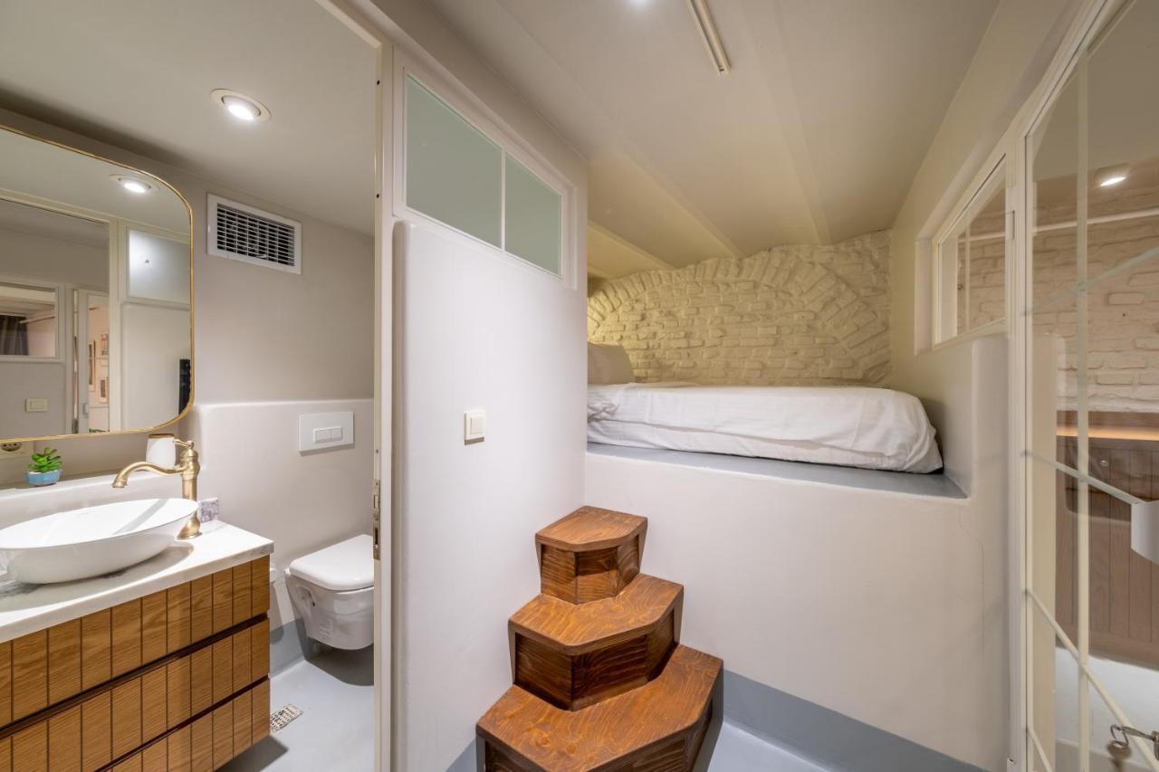 Mayer Liberty Apartment *