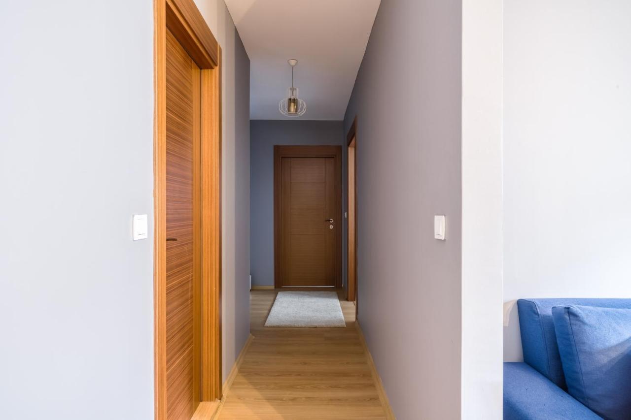 Apartment Flat 10 Min To Vadistanbul Mall And Ataturk Forest Istanbul