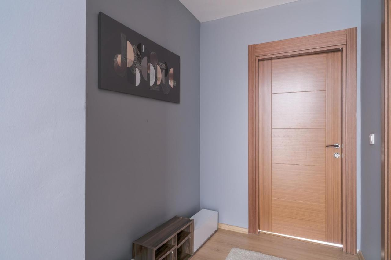 Flat 10 Min To Vadistanbul Mall And Ataturk Forest Apartment Istanbul