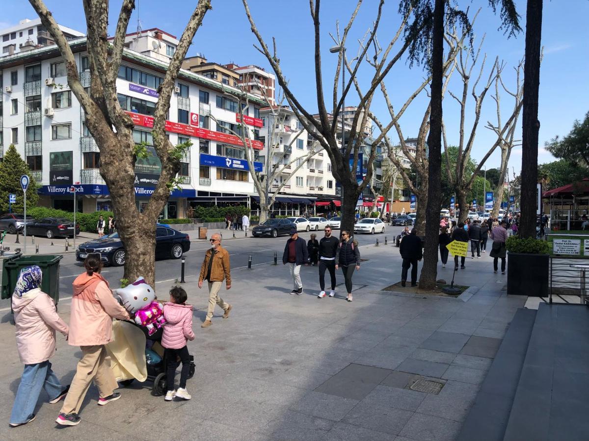 On The Street Of Bagdat Apartment