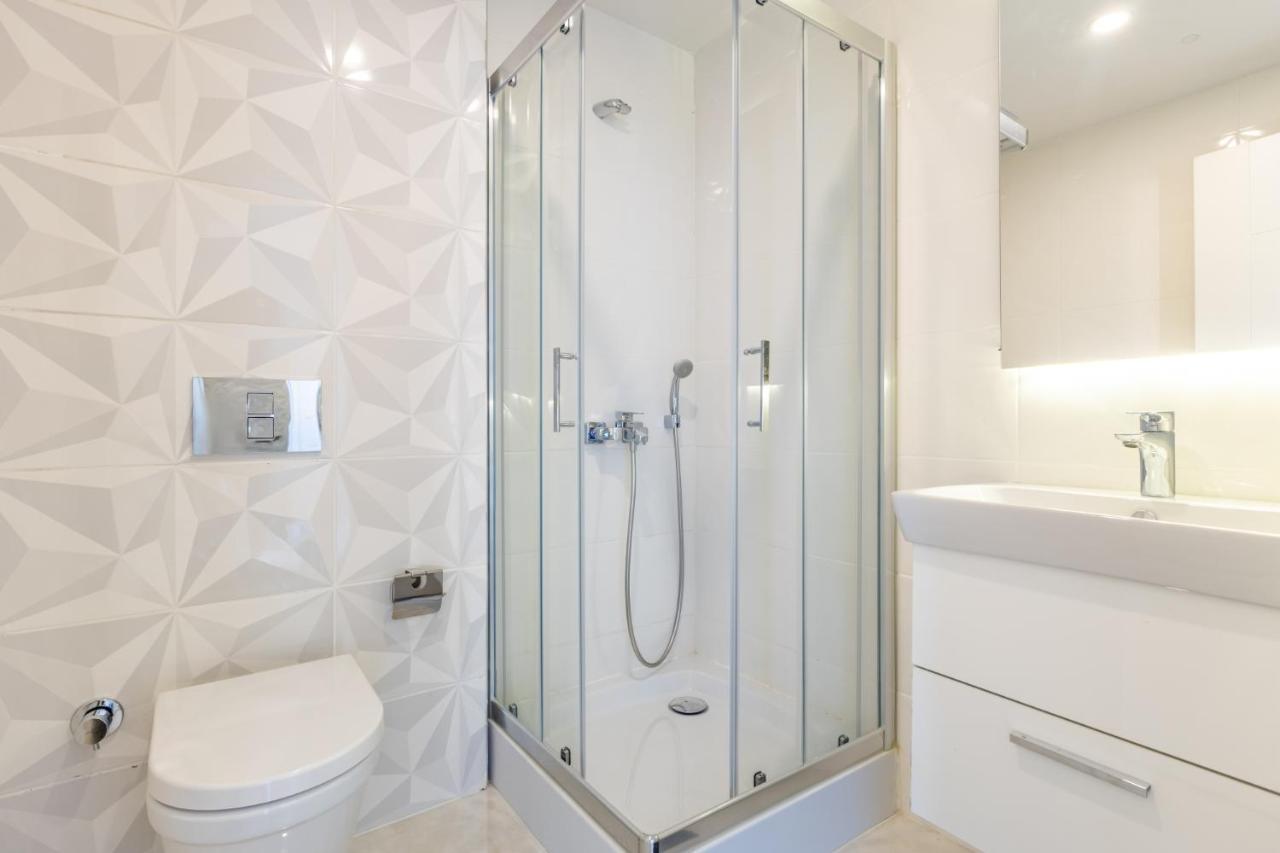 Apartment Sea View New Built Near Kartal Coast *