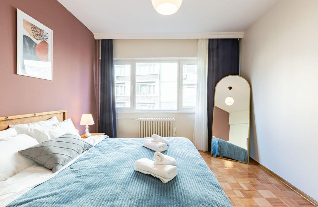 Lovely Flat With Great Location In Sisli *