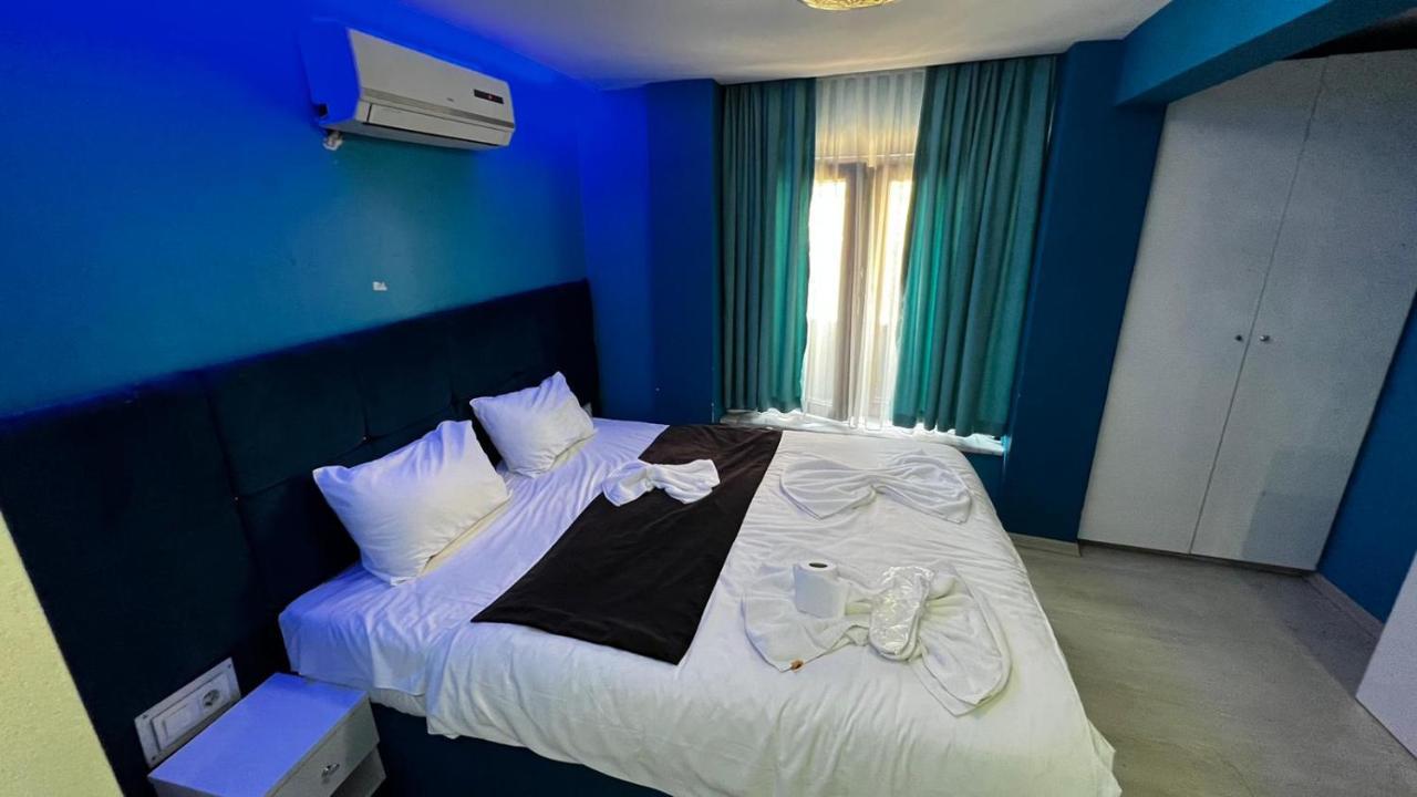 Moon Blue Aparthotel