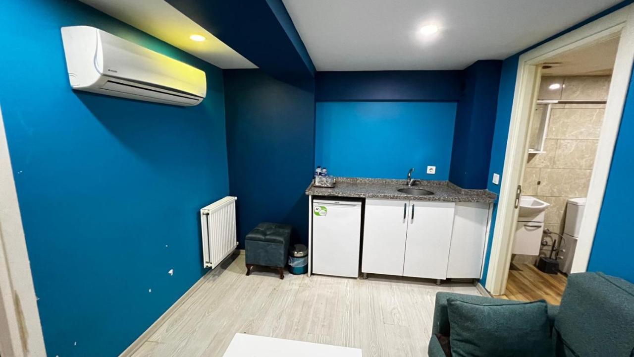 Moon Blue Aparthotel