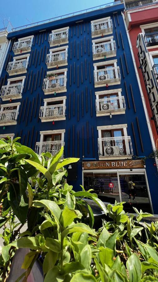 Moon Blue Aparthotel