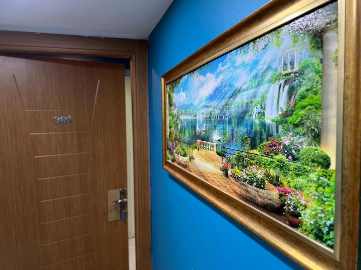 Moon Blue Aparthotel