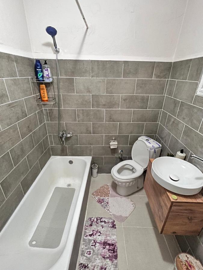 Sweet Flat In Bagdat St *