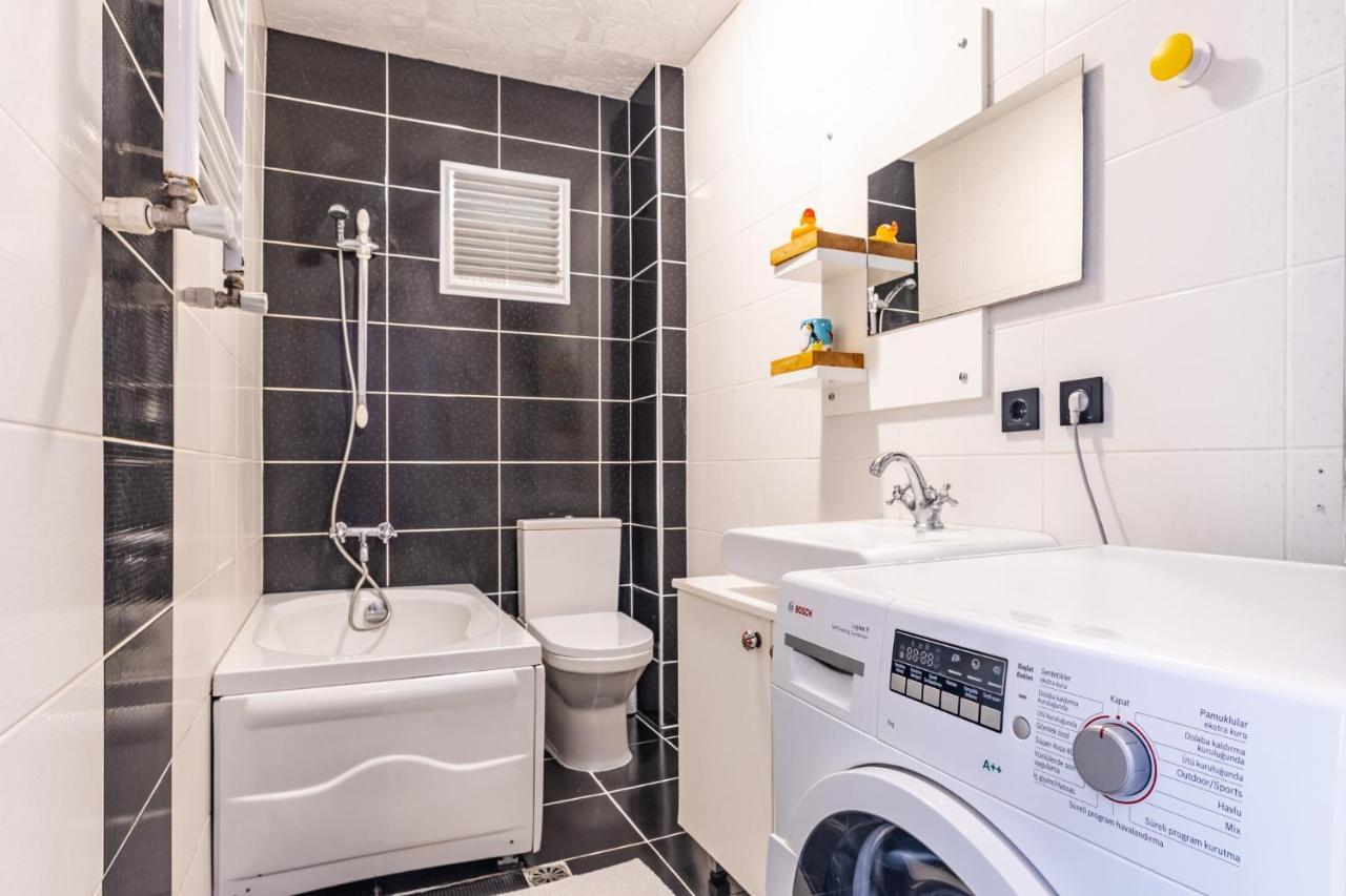 Flat W Garden 10 Min To Bull Statue In Kadikoy Apartment Istanbul