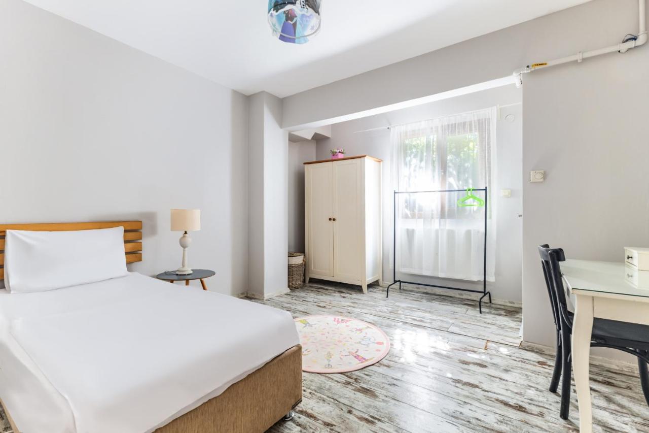 Apartment Flat W Garden 10 Min To Bull Statue In Kadikoy *