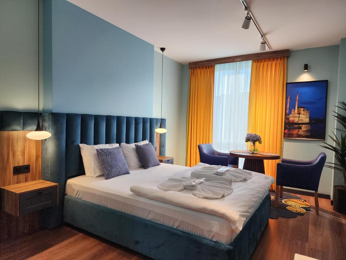 Apartment Blue 14
