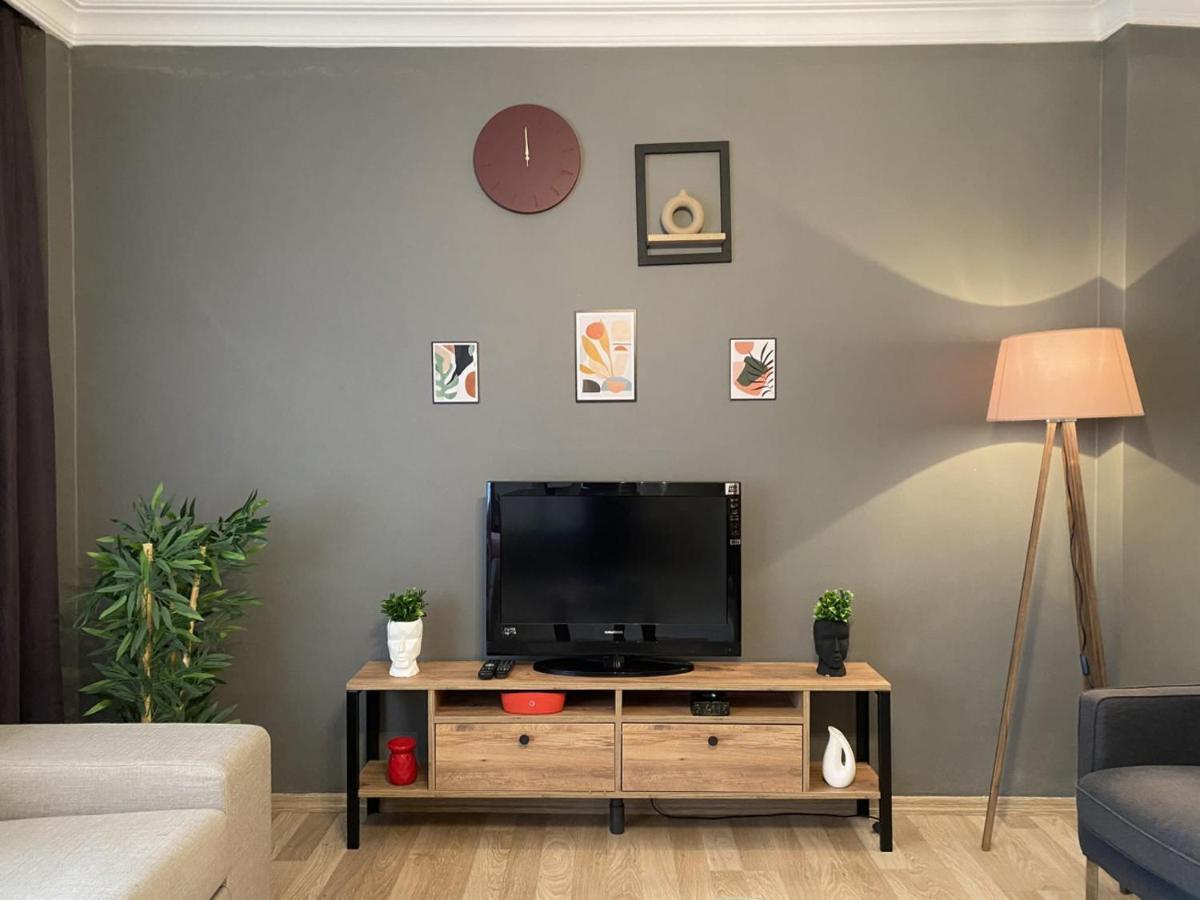 Distinguished Flat Near Pera Museum In Beyoglu