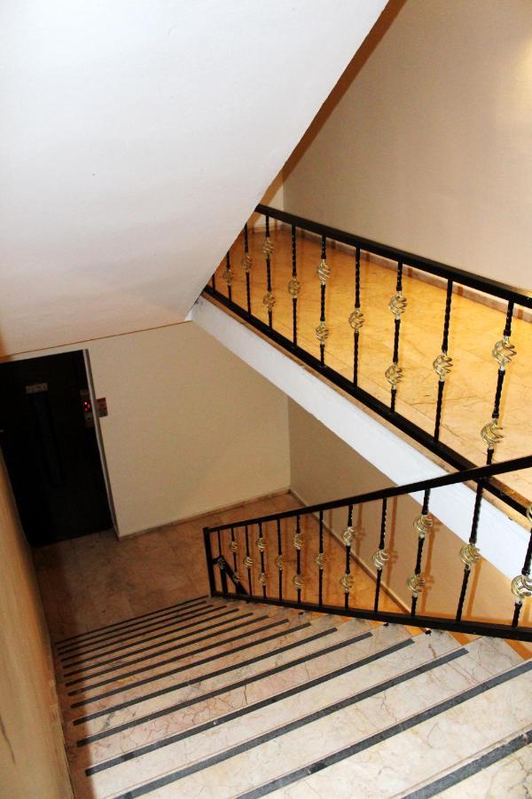 Aparthotel White Crown Ve Yasam Merkezi
