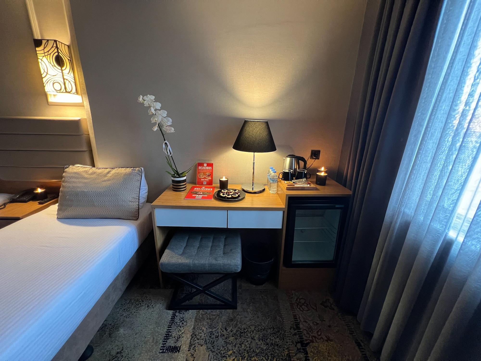 Seasons Otel
