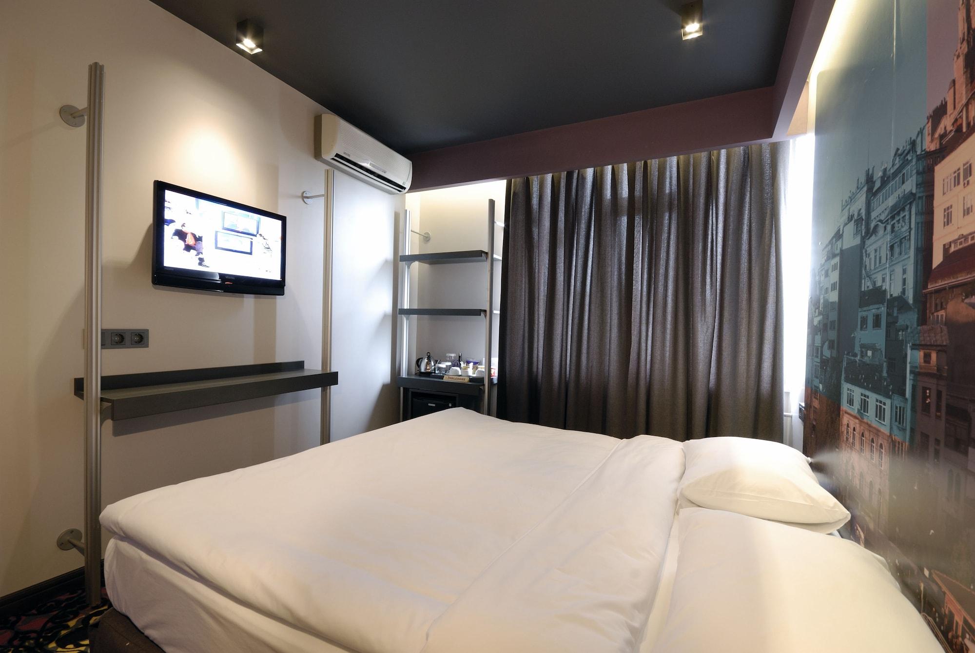 Tulip City Hotel & Spa - Istanbul Taksim Pera City Center 4*