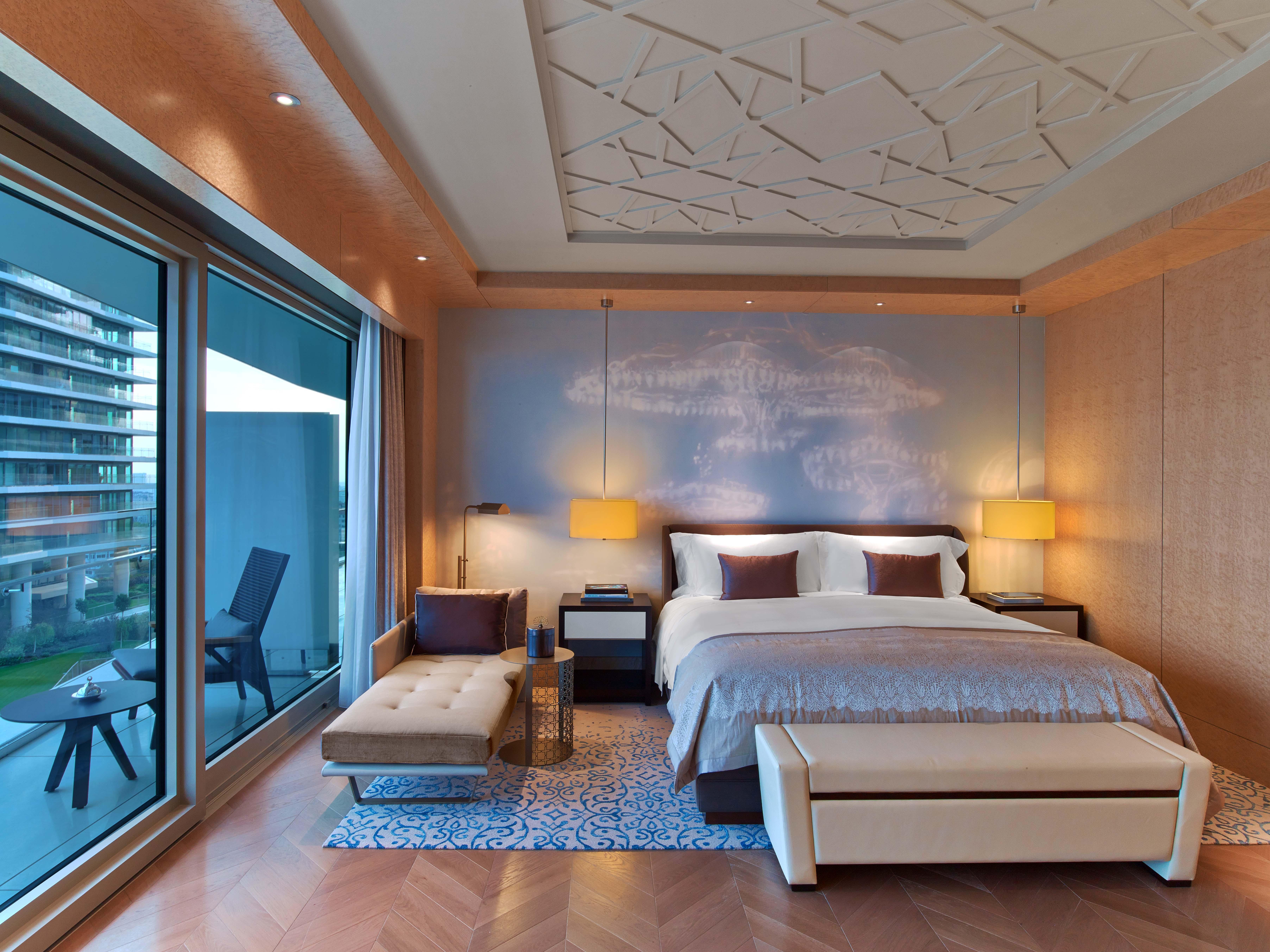 Raffles Otel 5*