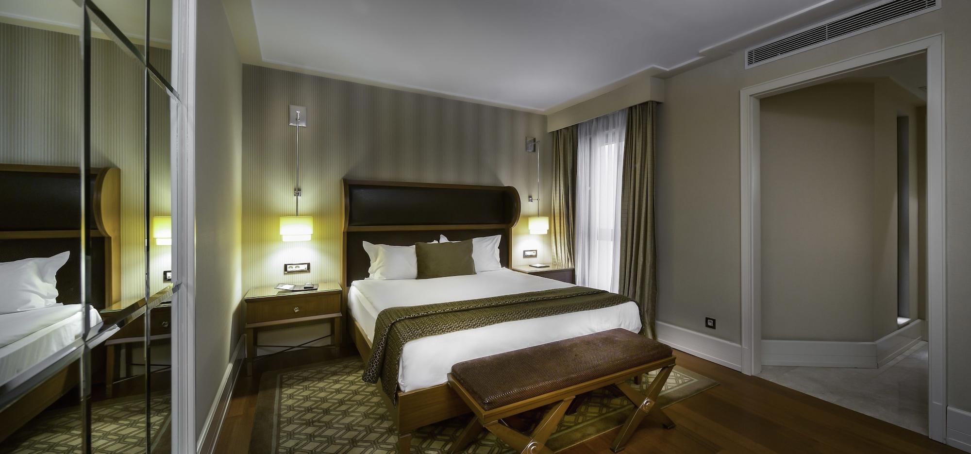 Titanic Taksim 4*