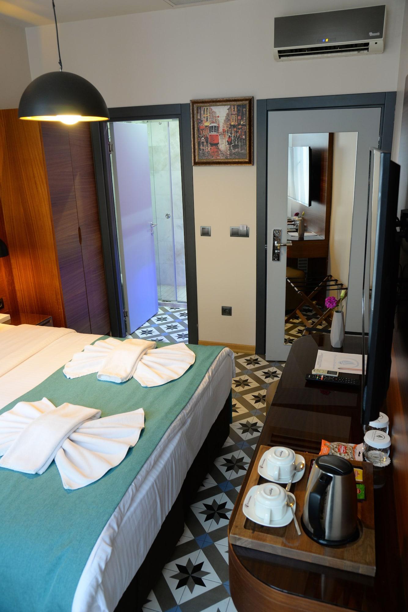Hotel Pera Luna
