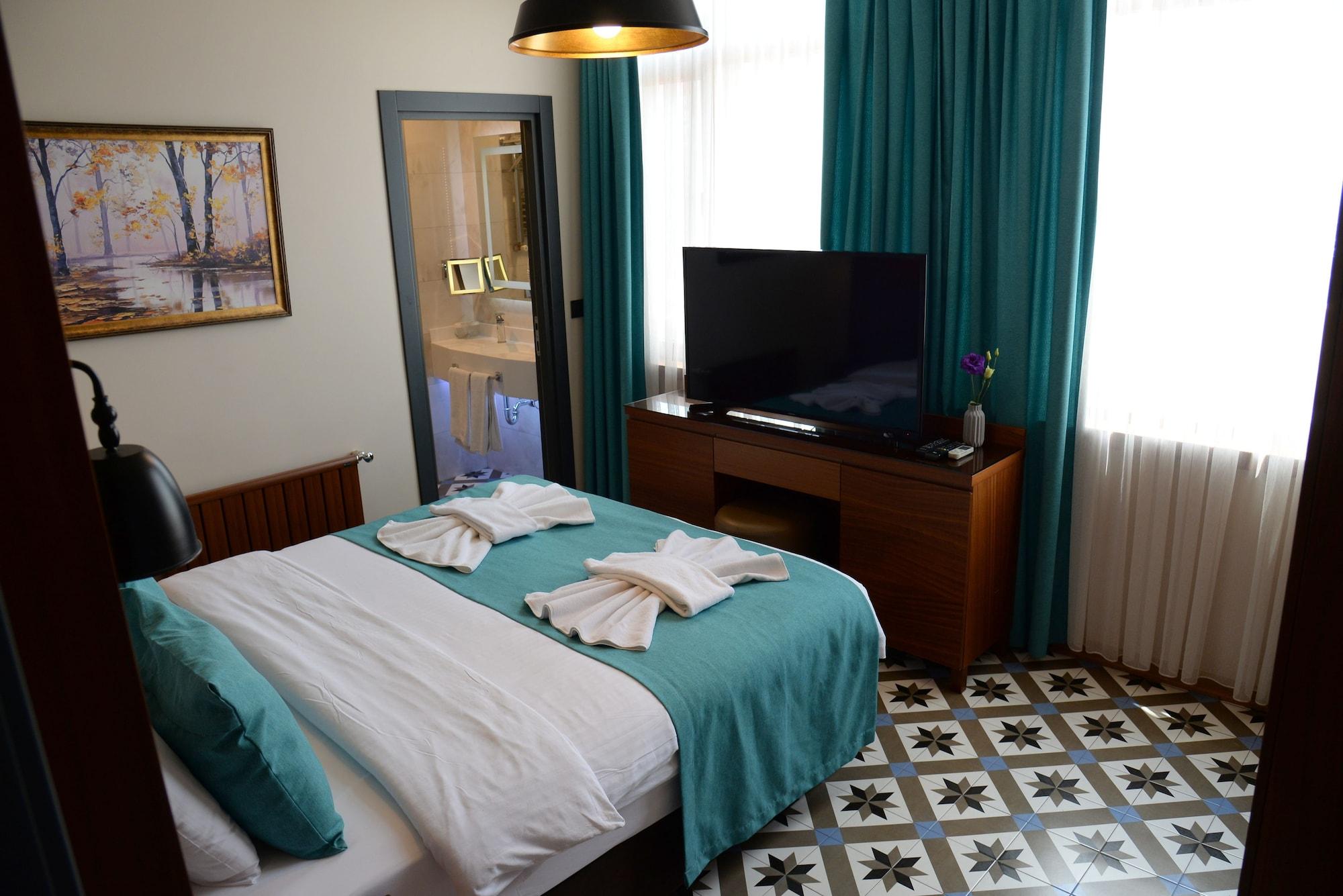 Pera Luna Hotel