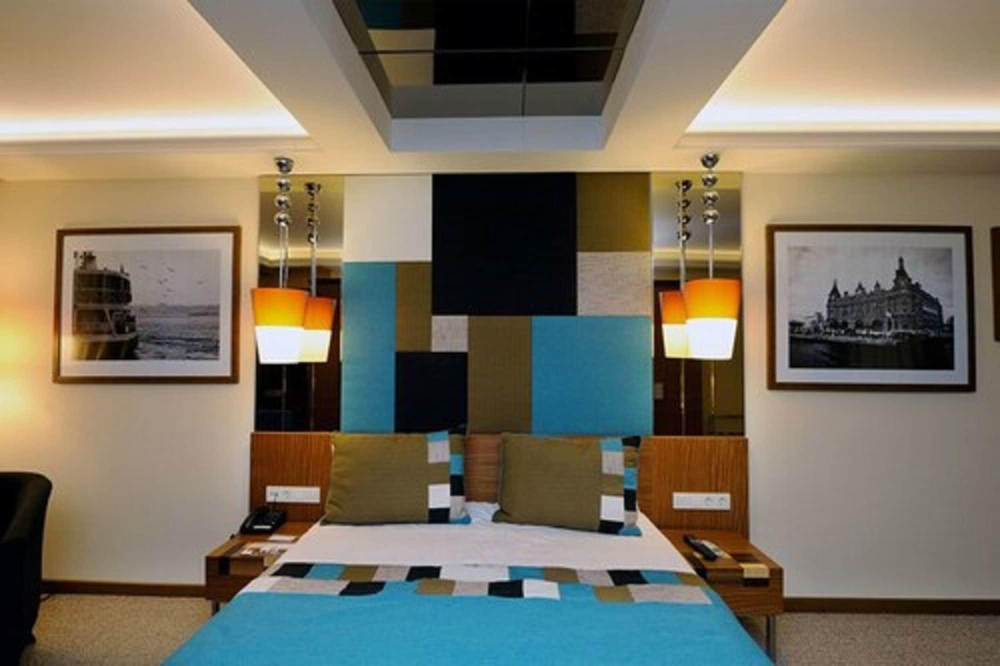 Collage Pera Hotel