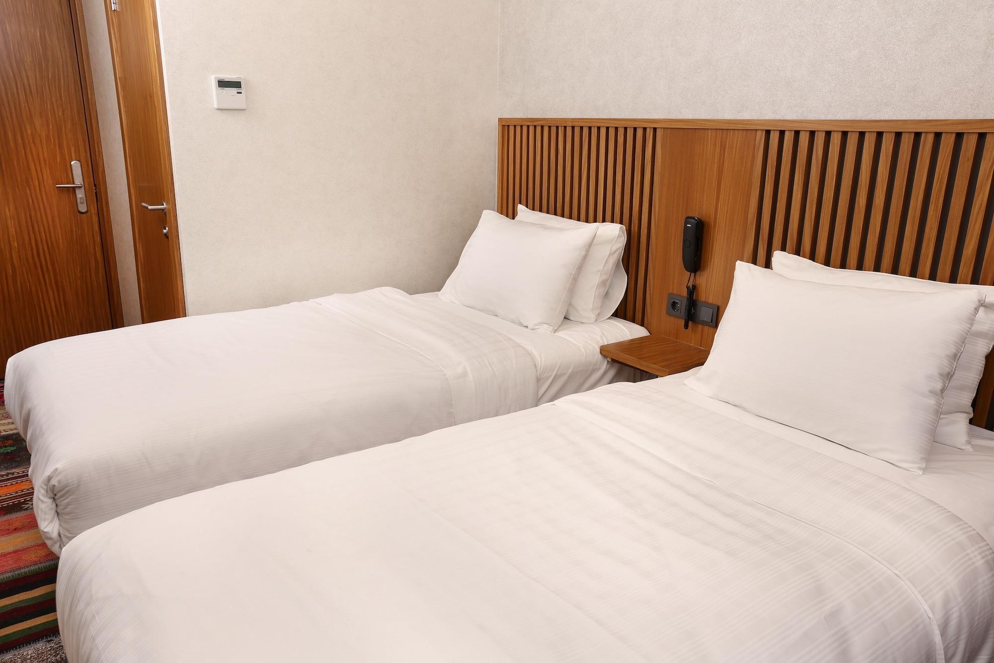 Discovery Hotel 3*