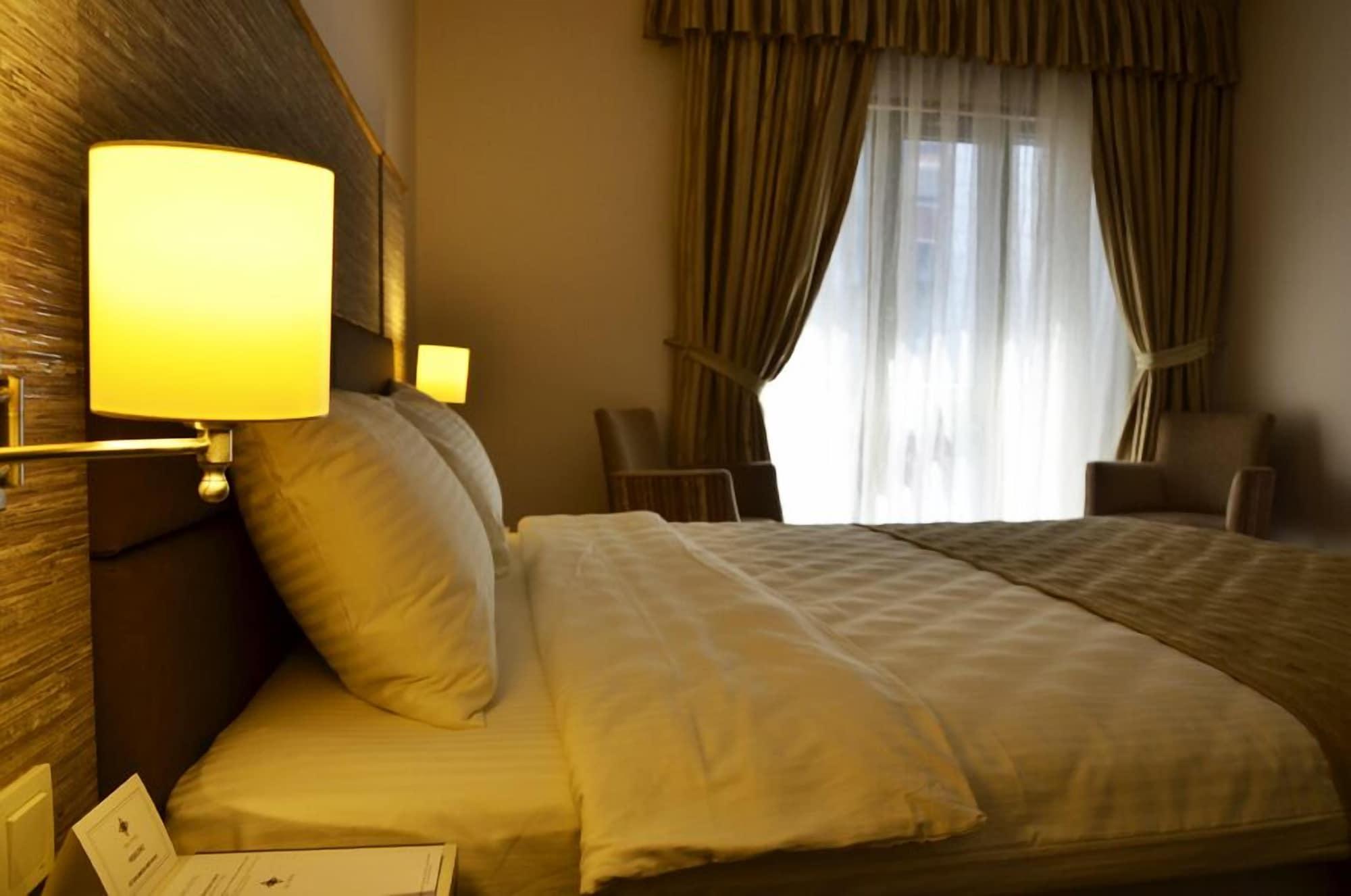 Orya Hotel