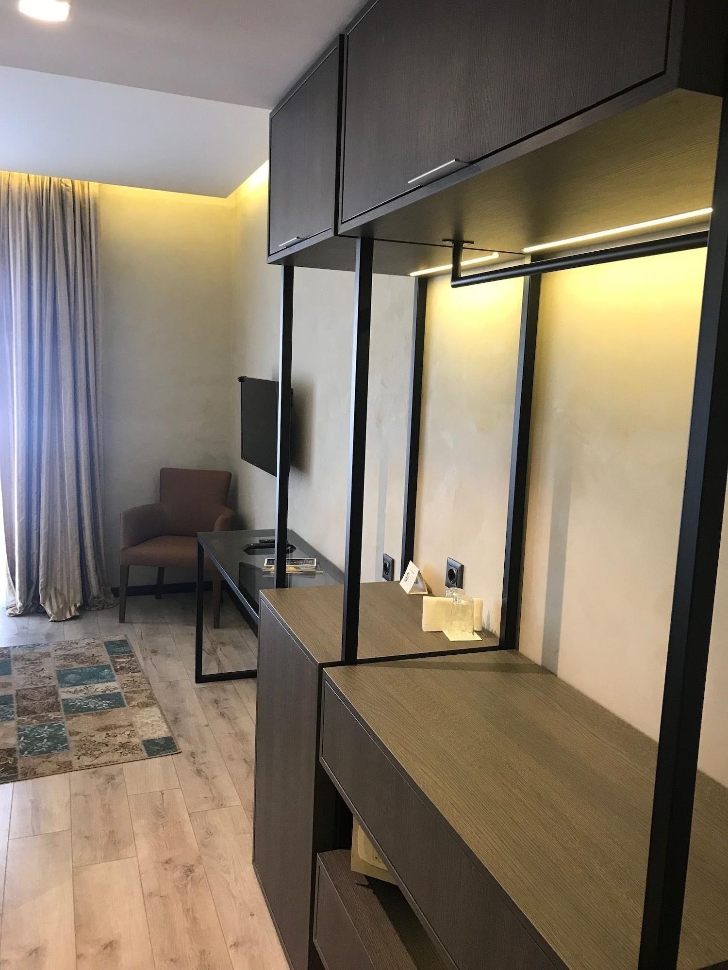 Hotel Orya 2*