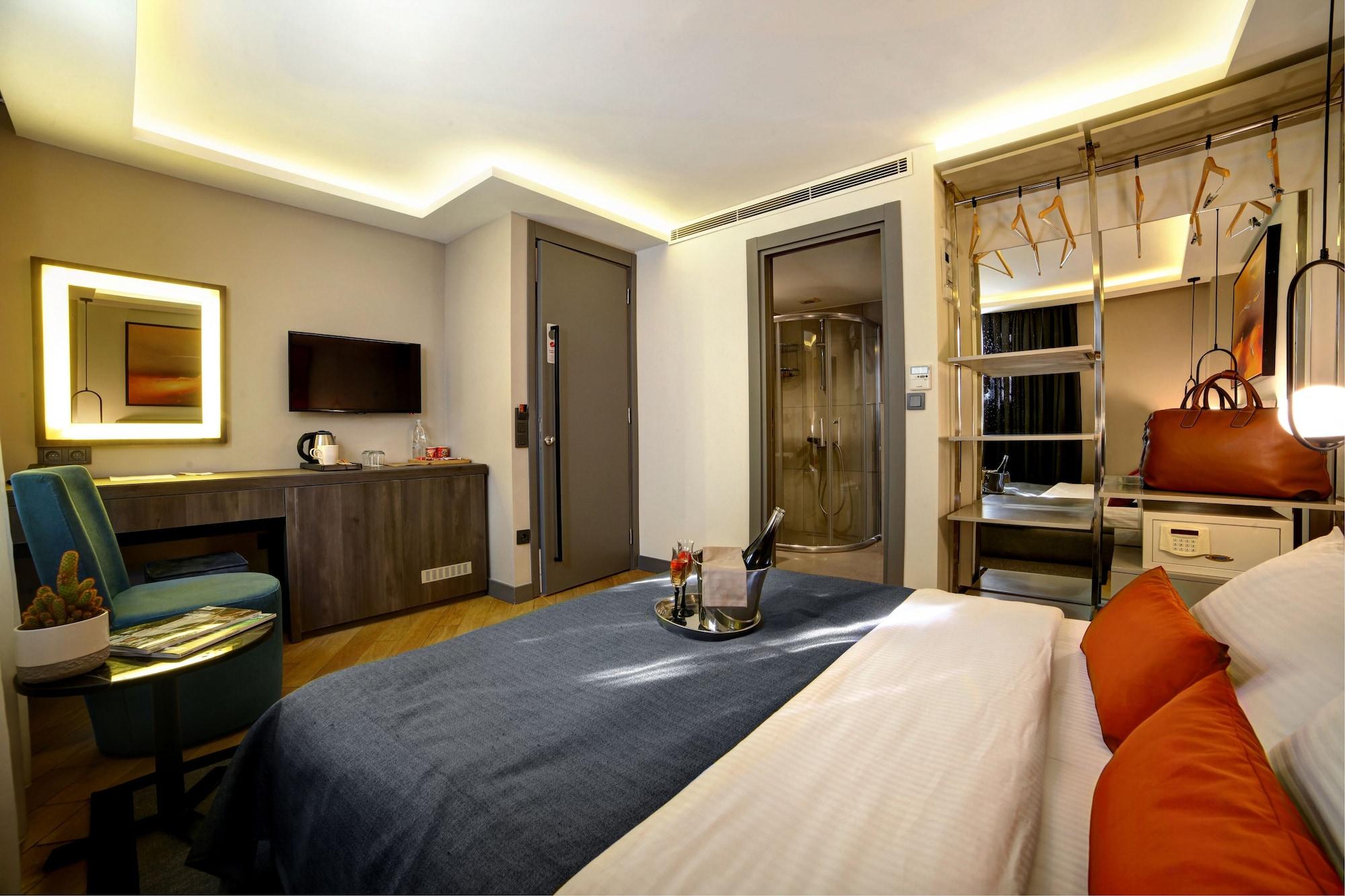 Aparthotel The Capital 2*