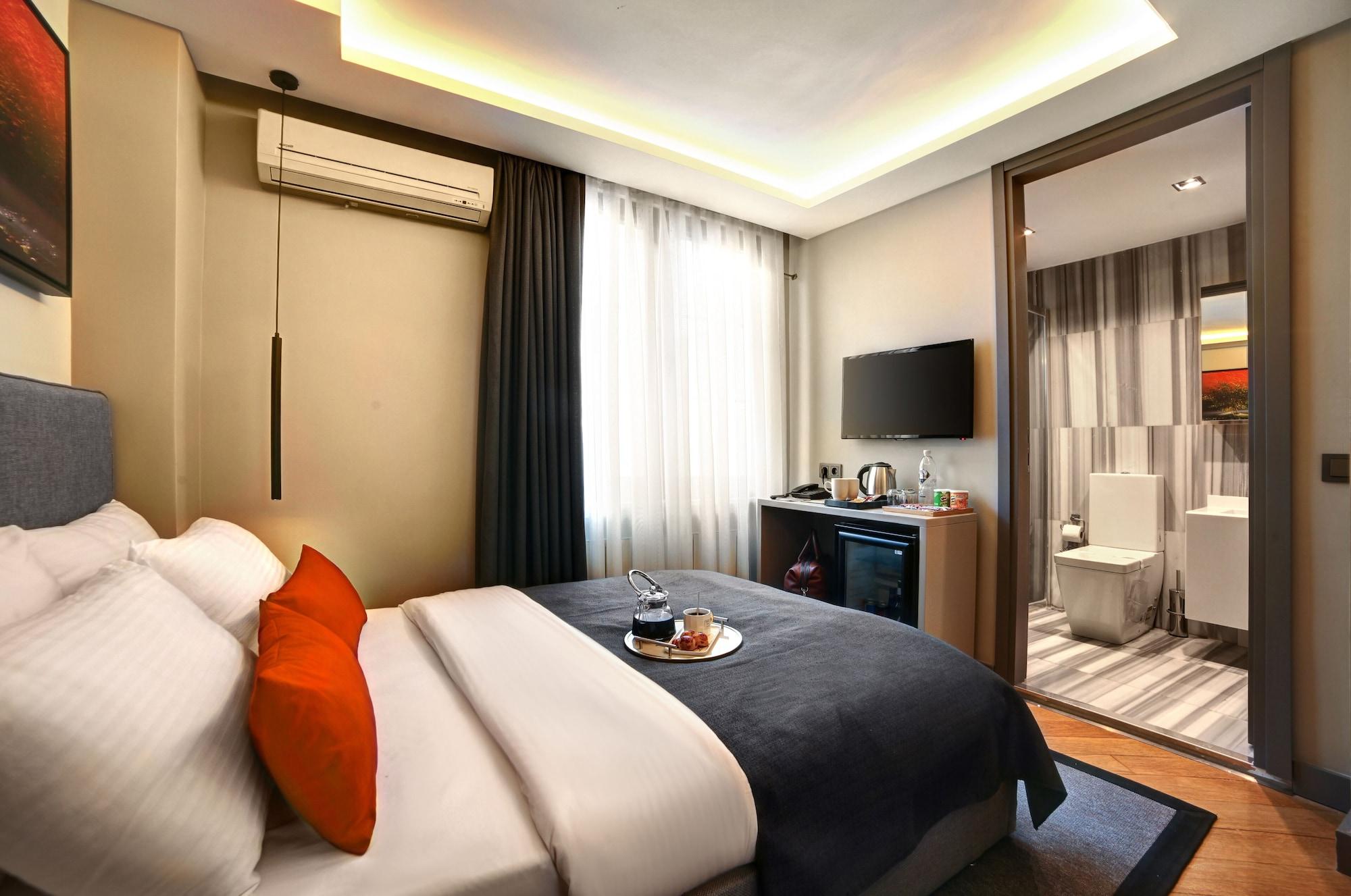 Aparthotel The Capital 2*