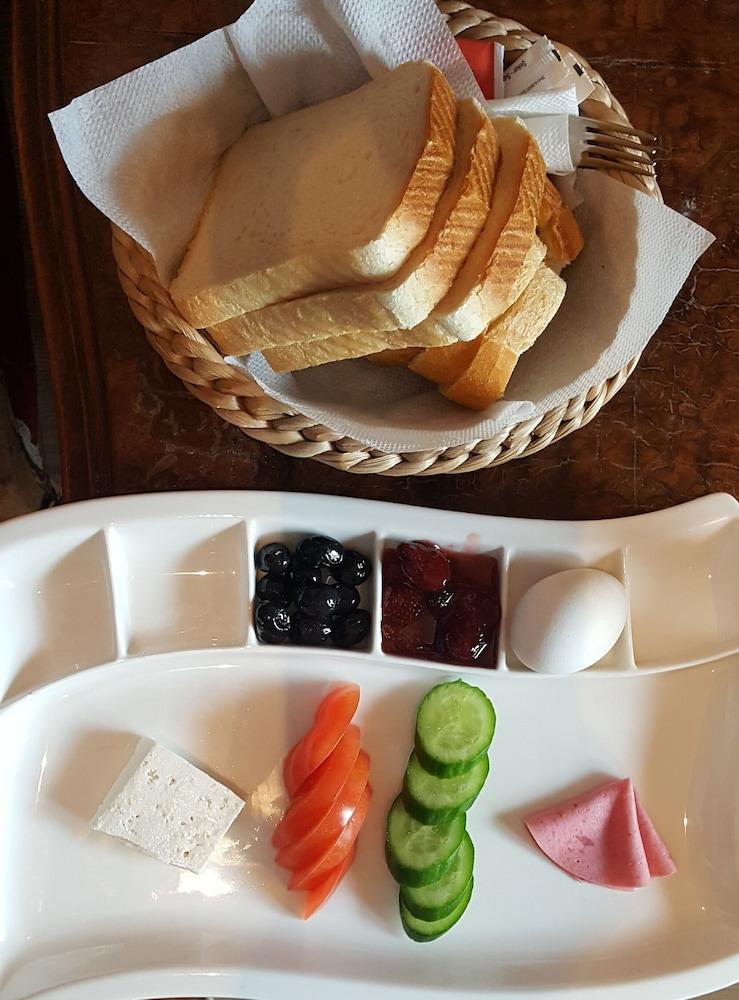 Serra Boutique Hotel 3*