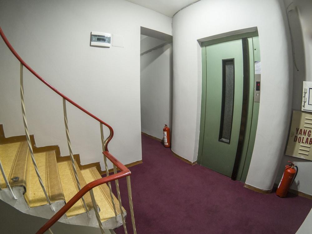 Asmali Pera Hotel 3*