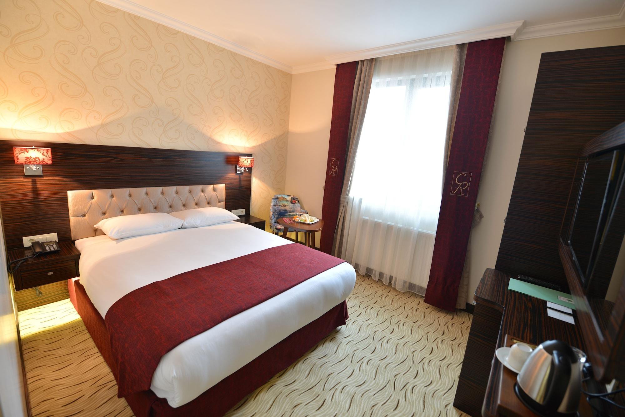 Hotel Golden Siyav 3*