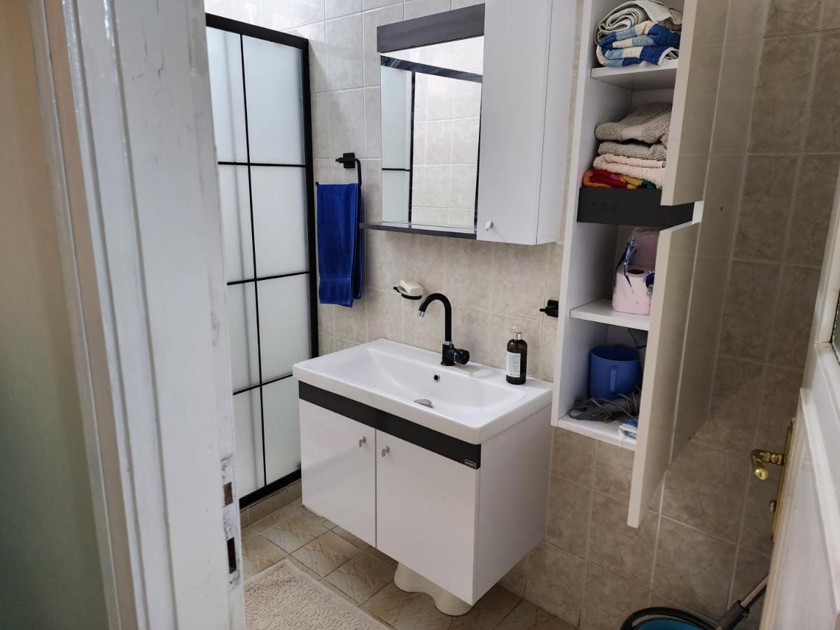 Two Bedroom Flat In The Garden At The Bosphorus *
