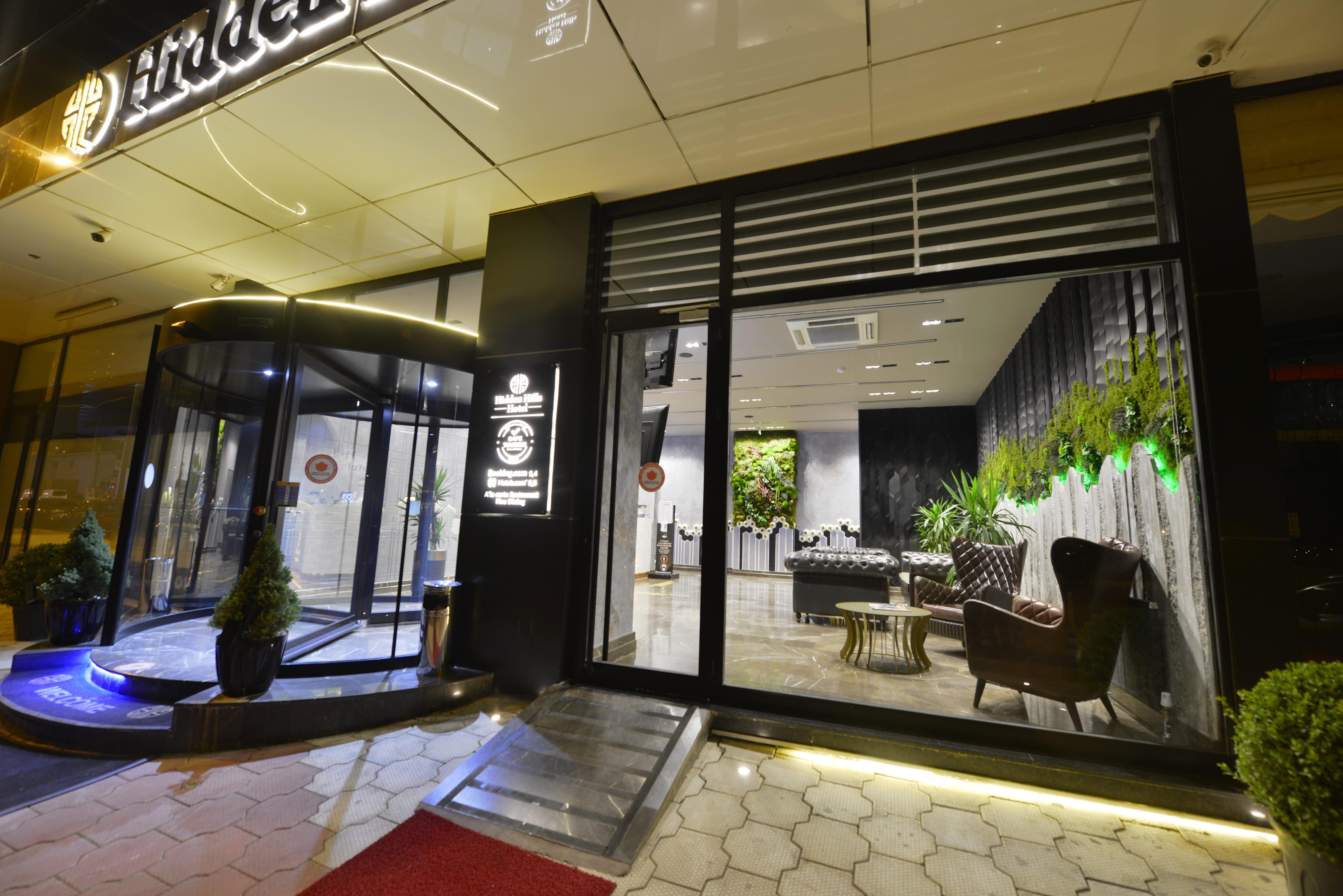 Western Premier Hidden Hills Hotel