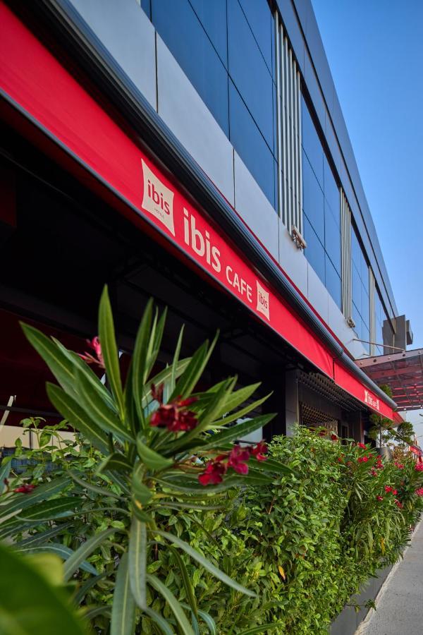 Ibis Airport Hotel 4*