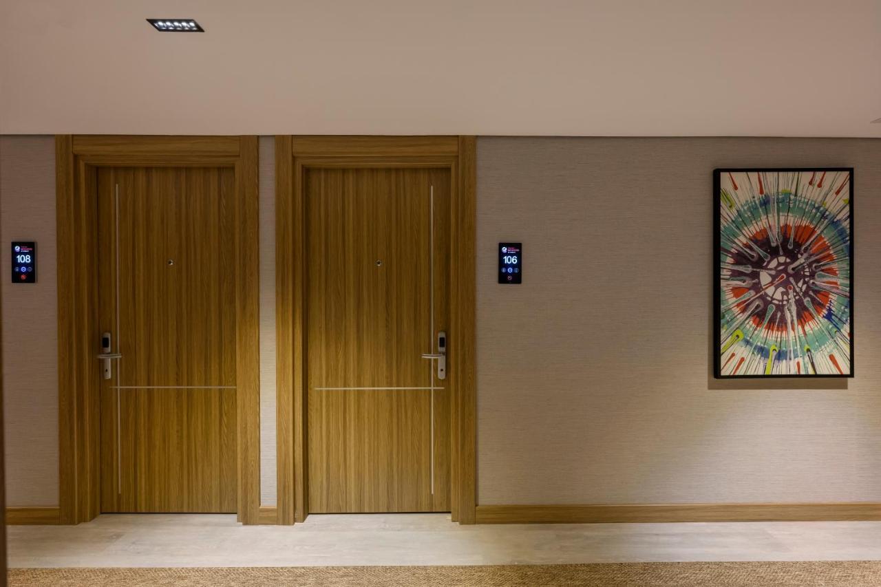 Hotel Ramada Encore By Wyndham Sisli 4*