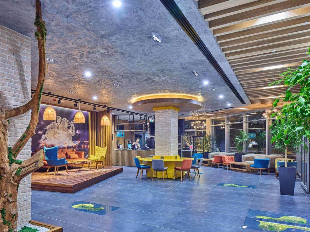 Ibis Airport Hotel 4*