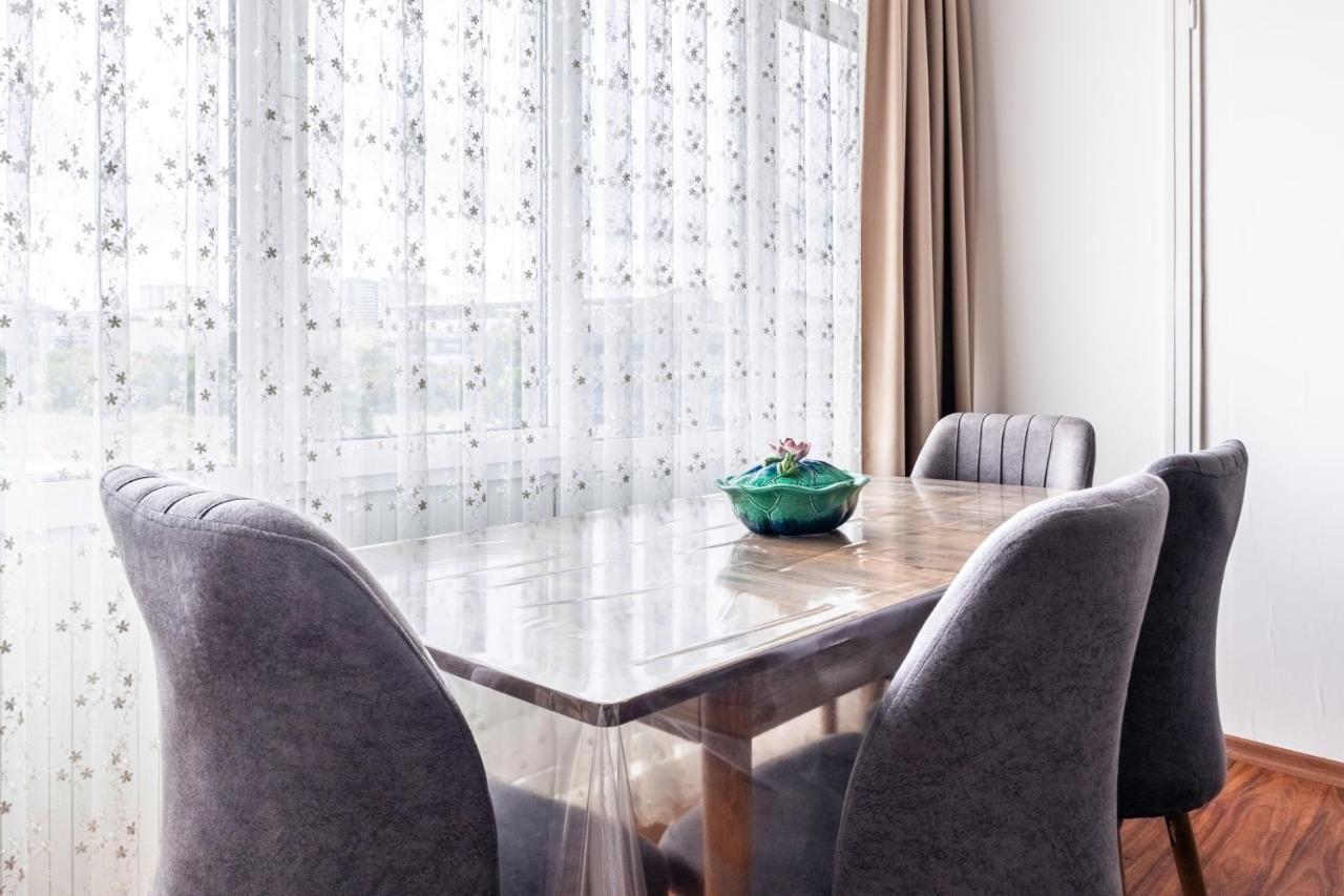 Daire Spacious Flat W Balcony Near Marmaray In Kadikoy