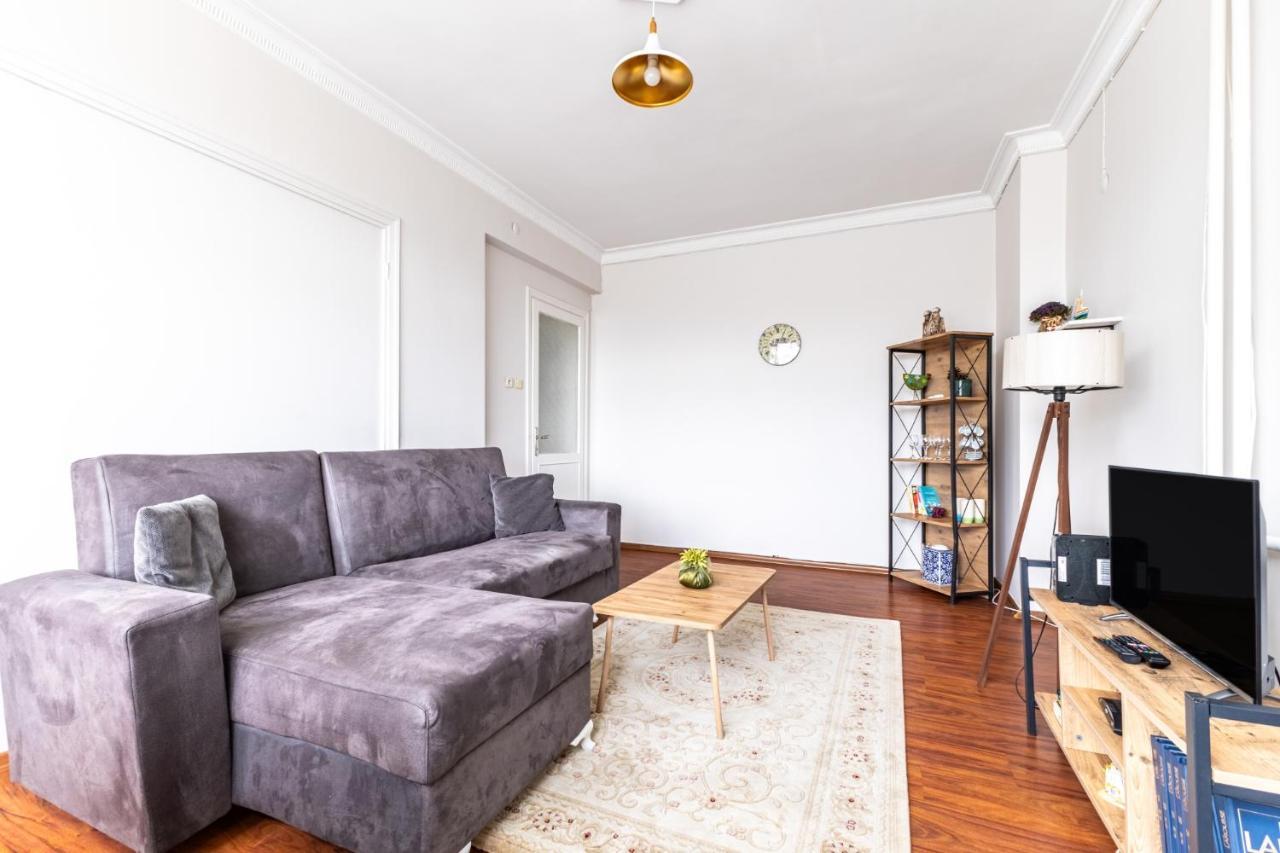 Daire Spacious Flat W Balcony Near Marmaray In Kadikoy