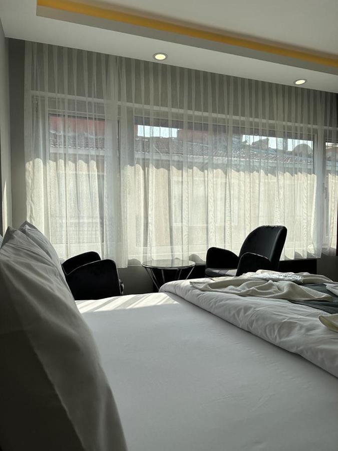 Hotel Torch *