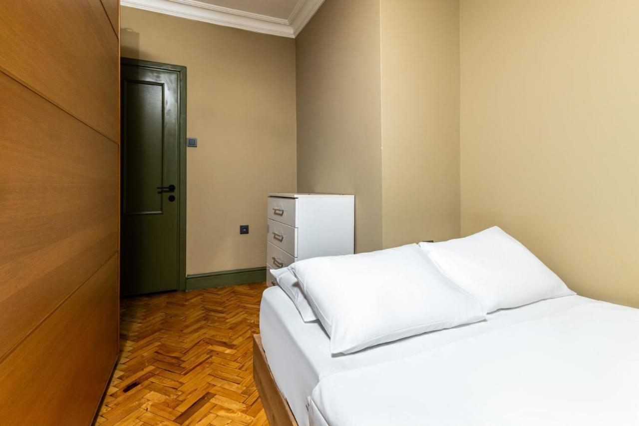 Chic Flat W Balcony Bbq 10 Min To Emaar In Uskudar Apartment *