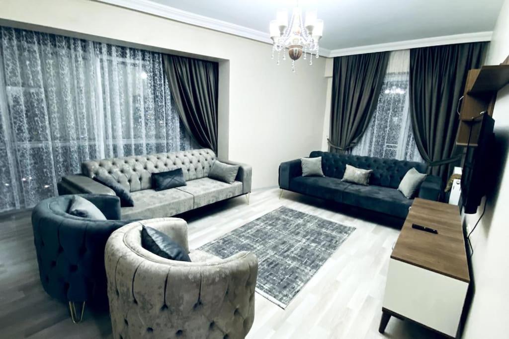 2+1 Luxury Flat , 5 Beds , Near Services Istanbul